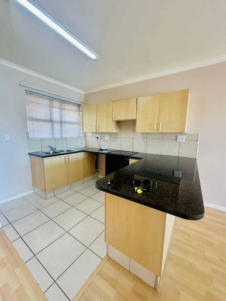 To Let 2 Bedroom Property for Rent in Beacon Bay Eastern Cape